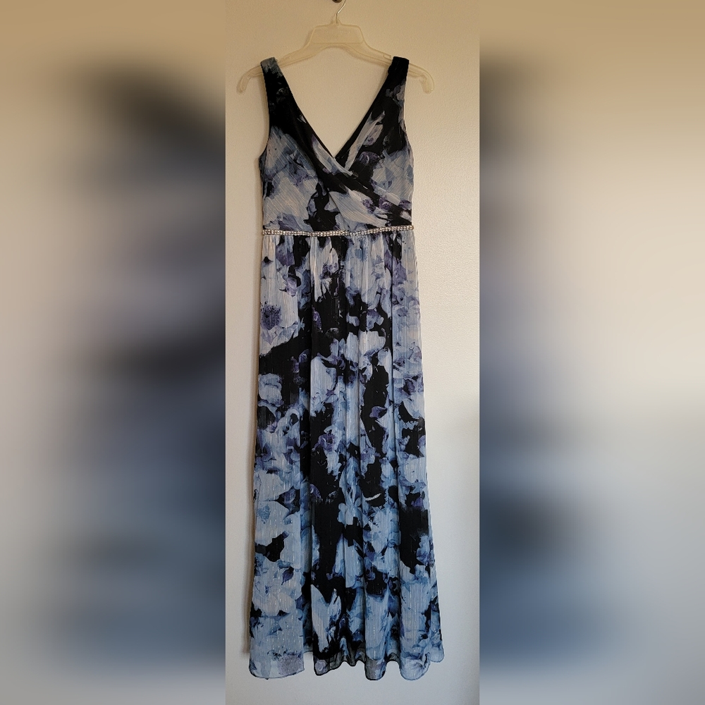SLNY Navy and Sky Blue Floral Maxi Dress